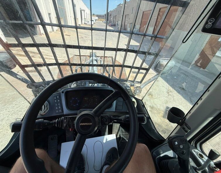 DOOSAN  DL200-5 **WHEEL LOADER**